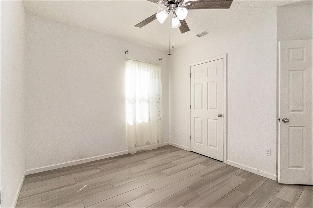 En Venta: $345,000 (3 camas, 2 baños, 1726 Pies cuadrados)