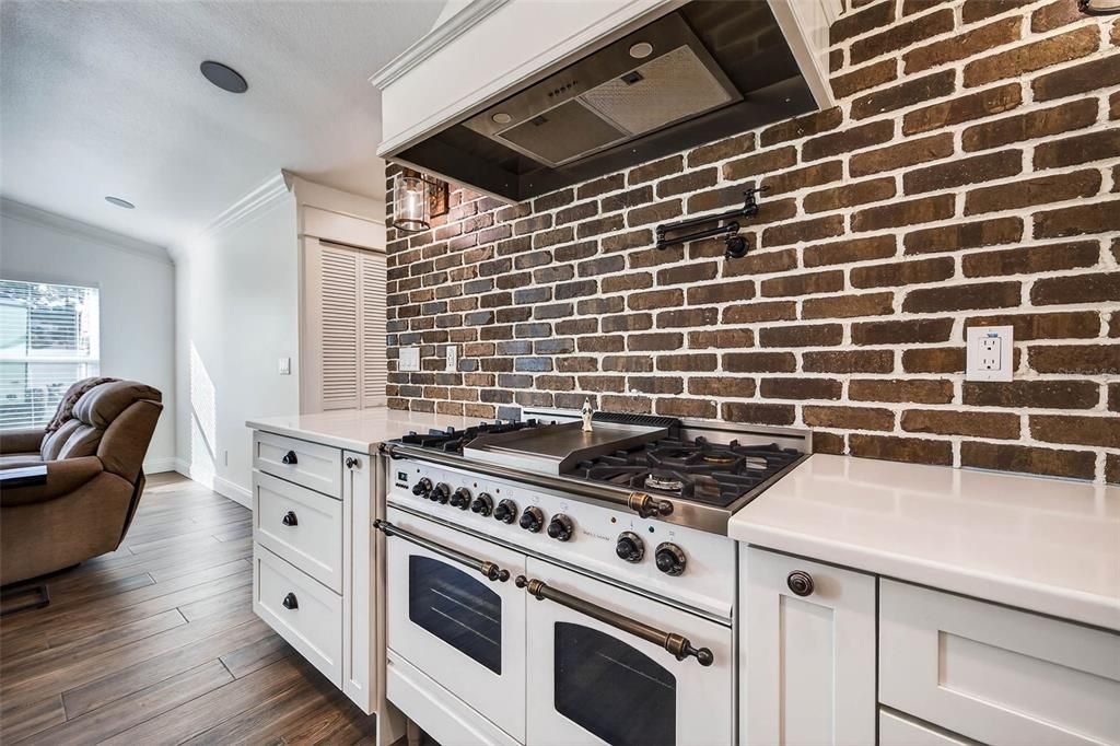 Active With Contract: $989,000 (3 beds, 2 baths, 1945 Square Feet)