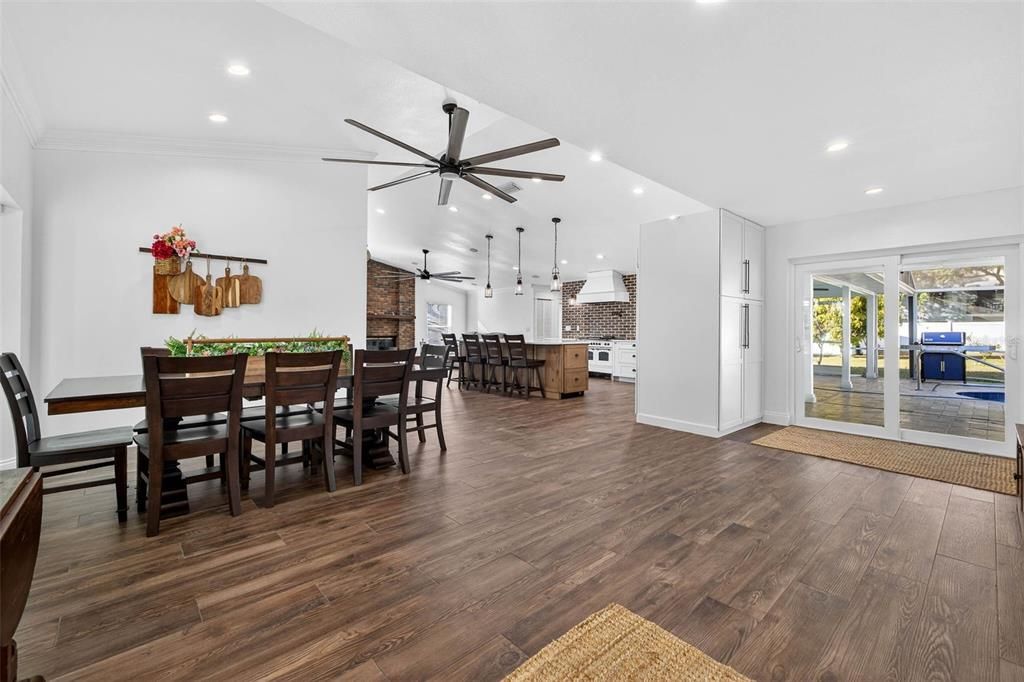 Active With Contract: $989,000 (3 beds, 2 baths, 1945 Square Feet)