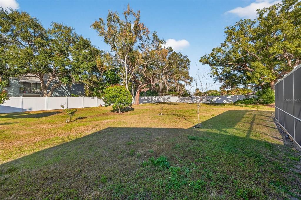 Active With Contract: $989,000 (3 beds, 2 baths, 1945 Square Feet)