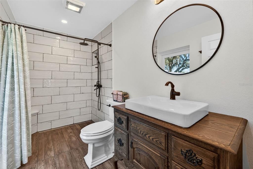Active With Contract: $989,000 (3 beds, 2 baths, 1945 Square Feet)