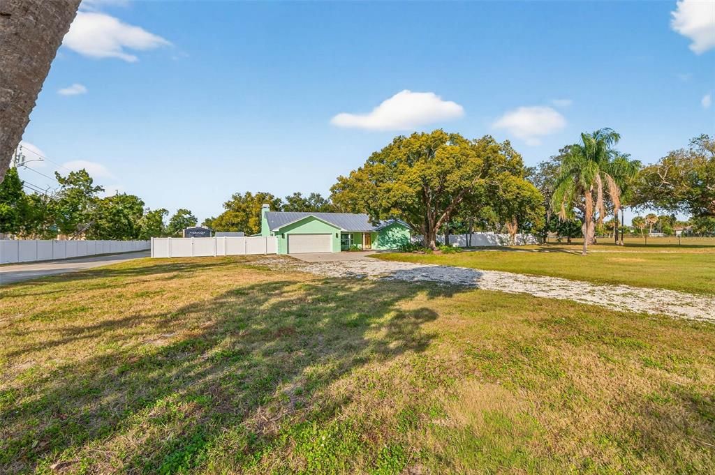 Active With Contract: $989,000 (3 beds, 2 baths, 1945 Square Feet)