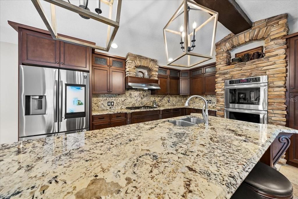 En Venta: $1,399,000 (4 camas, 3 baños, 3368 Pies cuadrados)