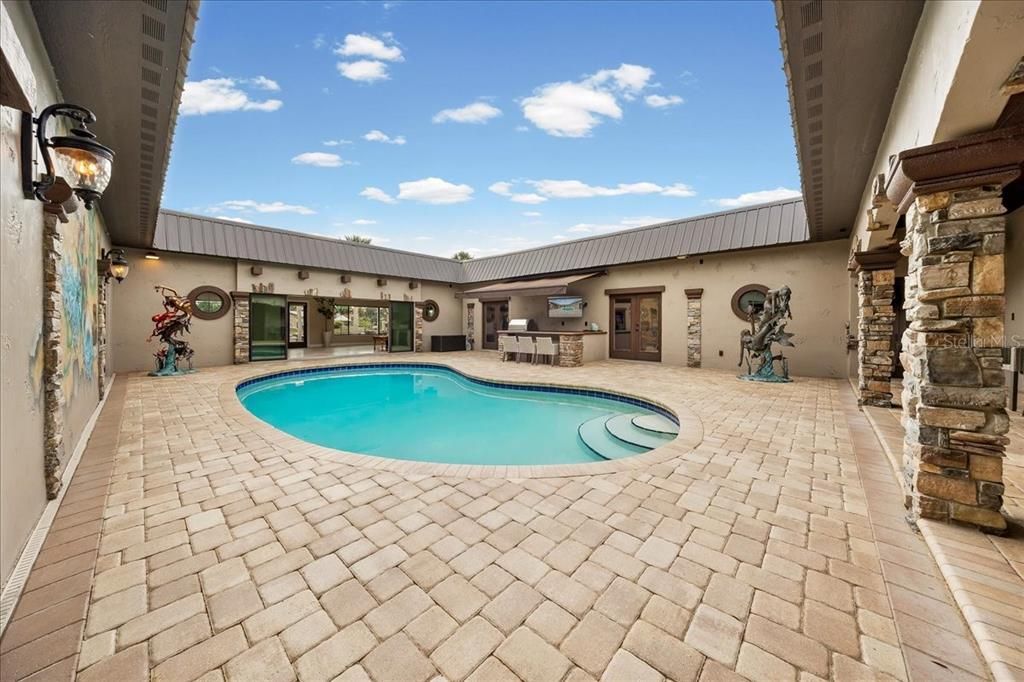 En Venta: $1,399,000 (4 camas, 3 baños, 3368 Pies cuadrados)