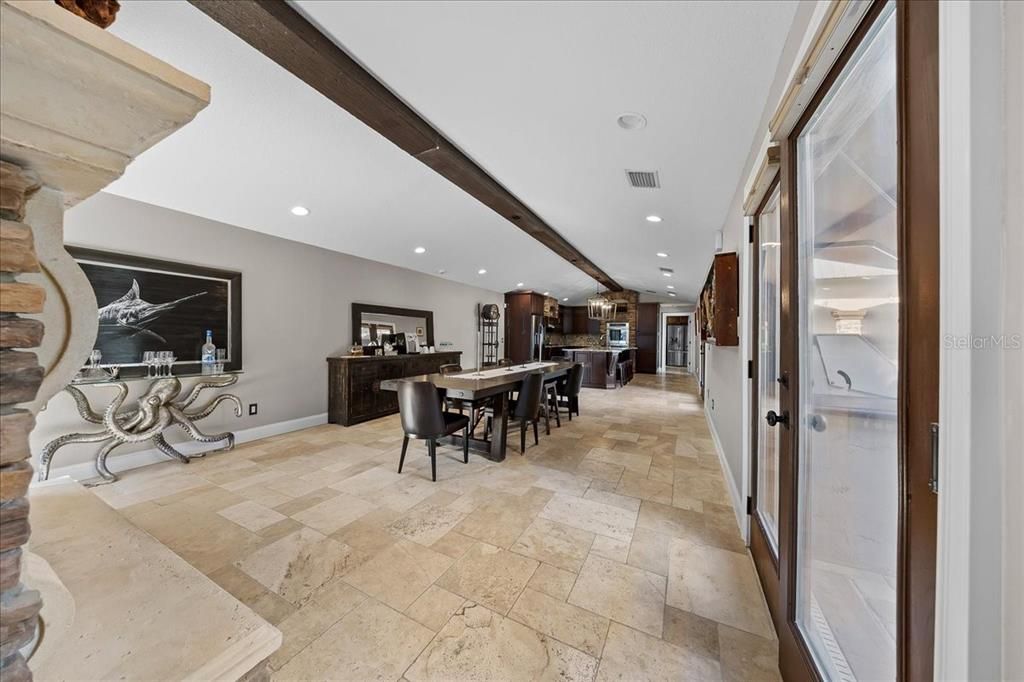 En Venta: $1,399,000 (4 camas, 3 baños, 3368 Pies cuadrados)