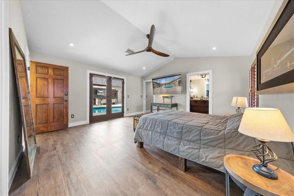 En Venta: $1,399,000 (4 camas, 3 baños, 3368 Pies cuadrados)
