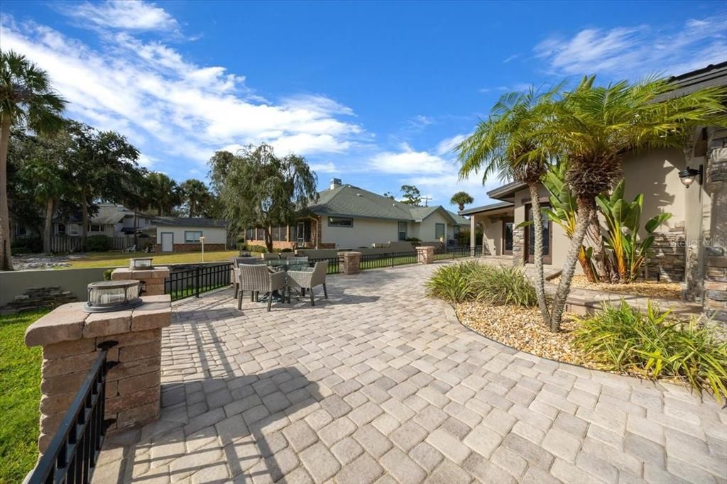 En Venta: $1,399,000 (4 camas, 3 baños, 3368 Pies cuadrados)