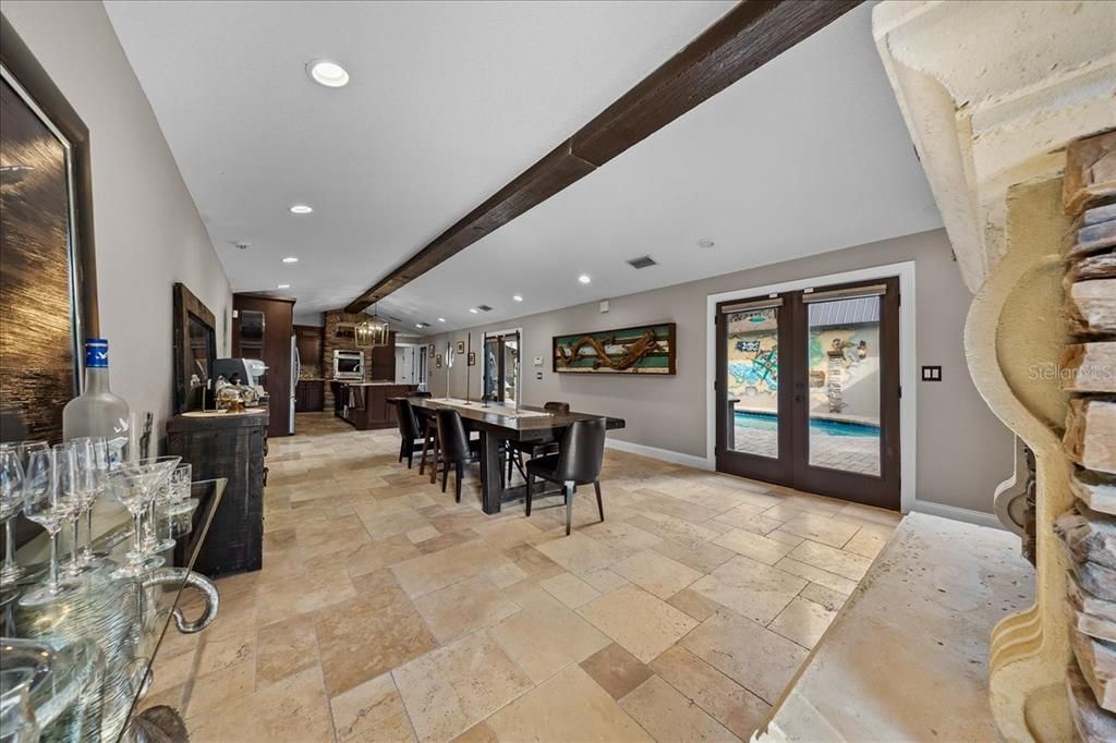 En Venta: $1,399,000 (4 camas, 3 baños, 3368 Pies cuadrados)