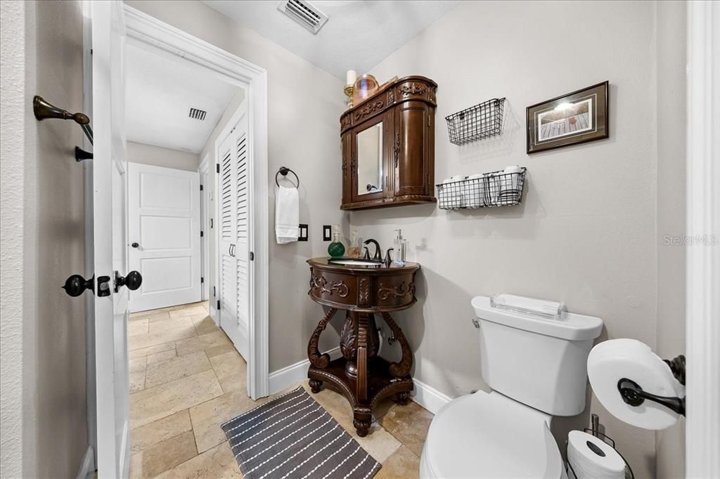 En Venta: $1,399,000 (4 camas, 3 baños, 3368 Pies cuadrados)
