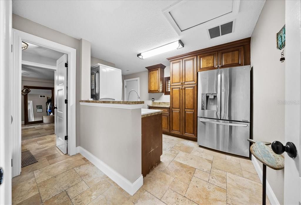 En Venta: $1,399,000 (4 camas, 3 baños, 3368 Pies cuadrados)