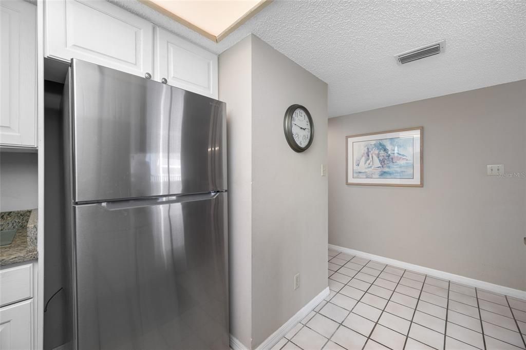 En Venta: $698,000 (2 camas, 2 baños, 1200 Pies cuadrados)