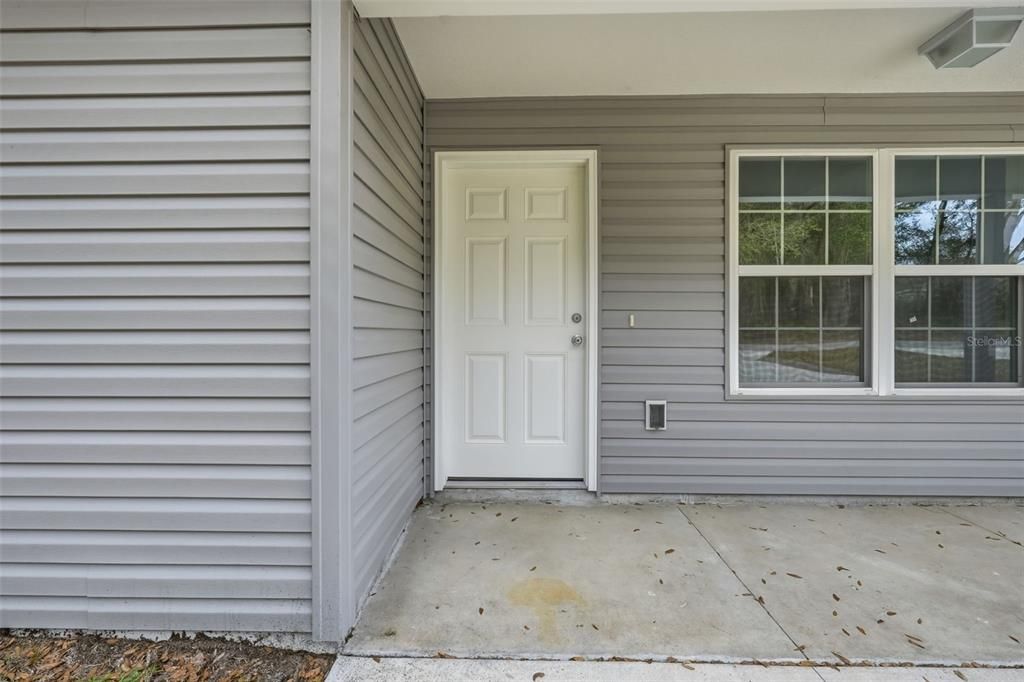 For Sale: $233,000 (3 beds, 2 baths, 1270 Square Feet)