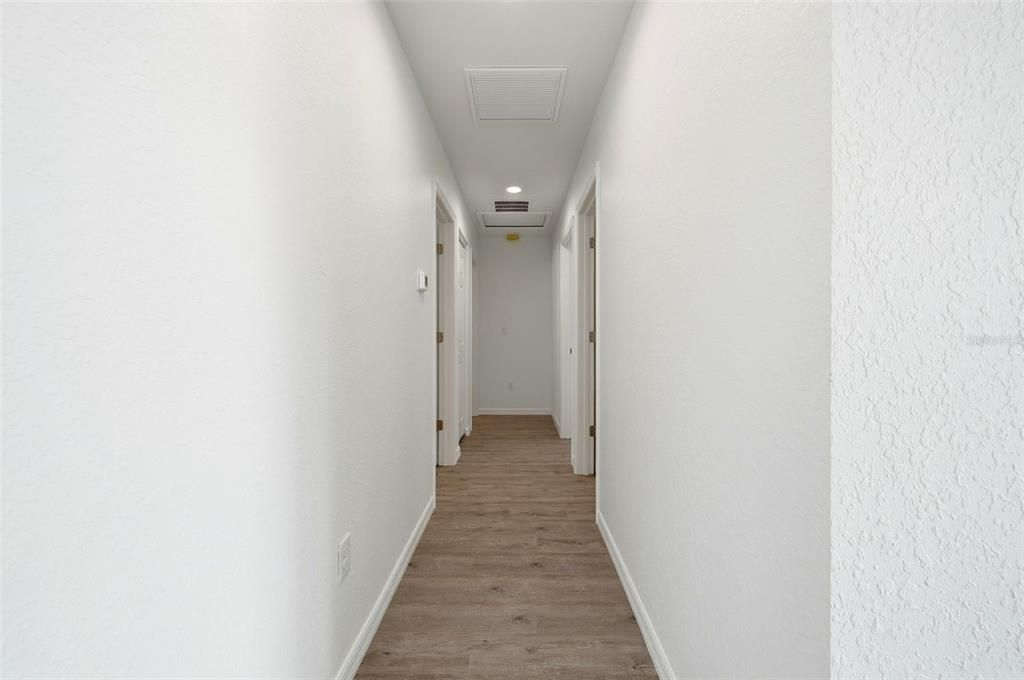 For Sale: $233,000 (3 beds, 2 baths, 1270 Square Feet)