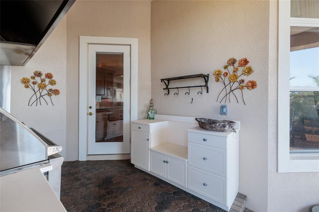 For Sale: $1,749,000 (5 beds, 5 baths, 4548 Square Feet)