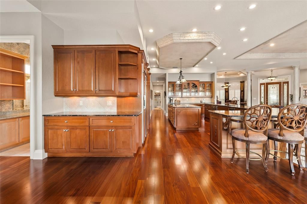 For Sale: $1,749,000 (5 beds, 5 baths, 4548 Square Feet)