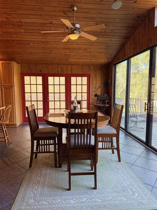 En Venta: $489,900 (2 camas, 2 baños, 2149 Pies cuadrados)