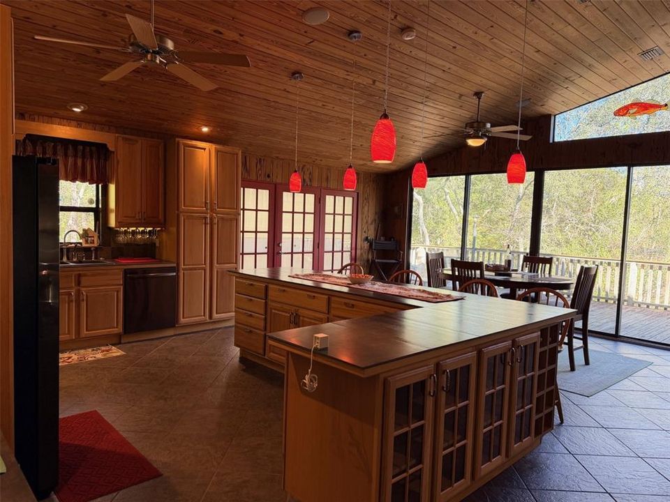 En Venta: $489,900 (2 camas, 2 baños, 2149 Pies cuadrados)