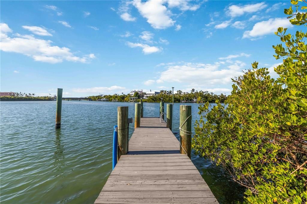 For Sale: $899,900 (3 beds, 2 baths, 1865 Square Feet)