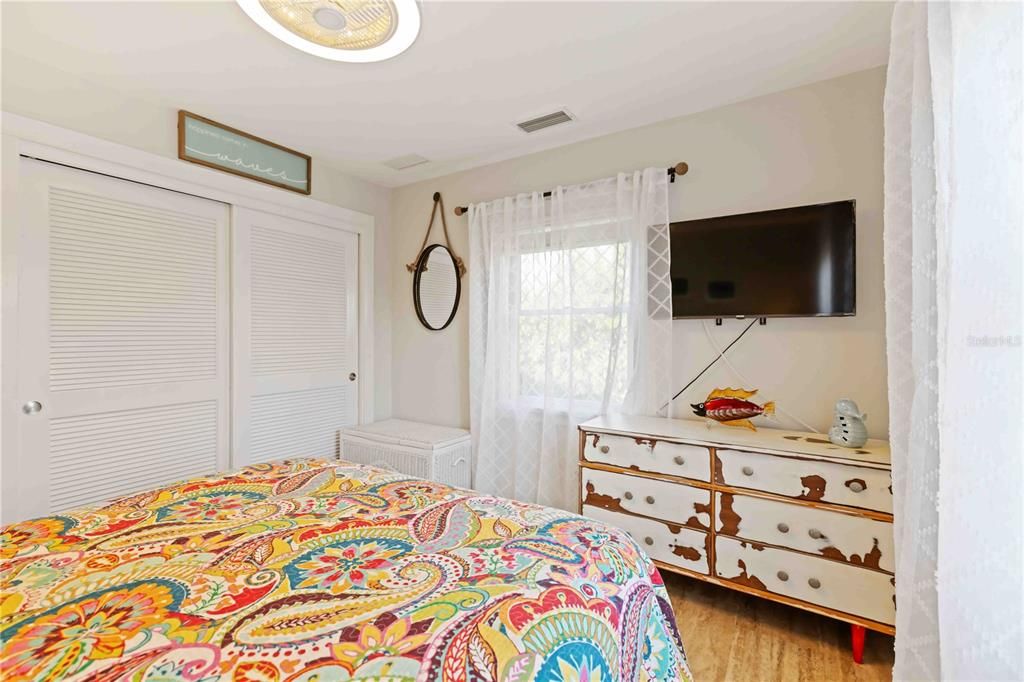 For Sale: $899,900 (3 beds, 2 baths, 1865 Square Feet)