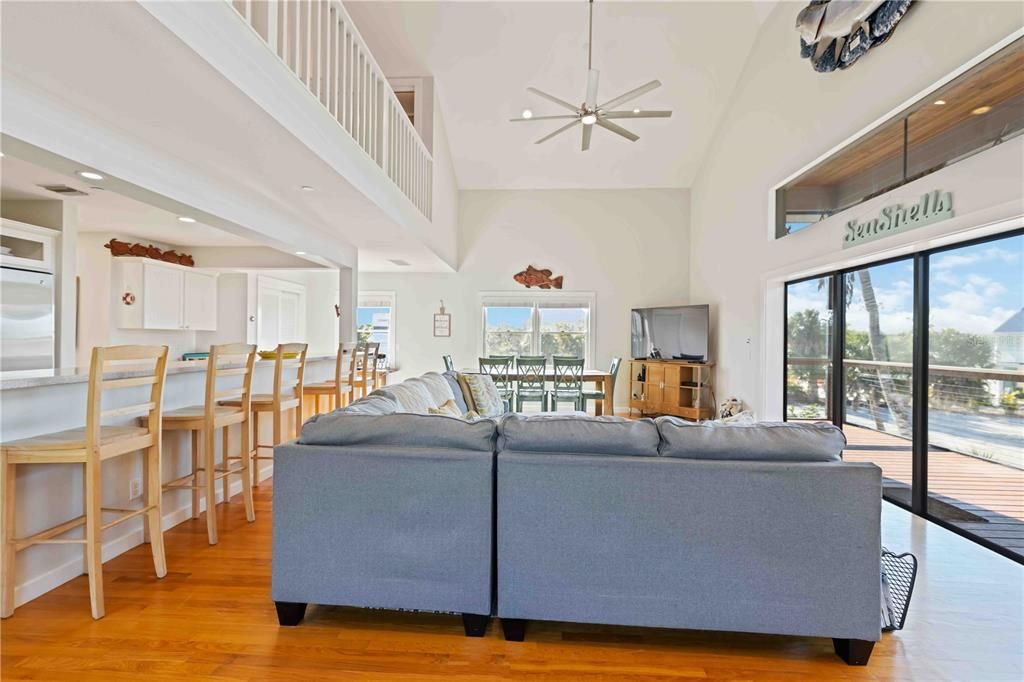 For Sale: $899,900 (3 beds, 2 baths, 1865 Square Feet)