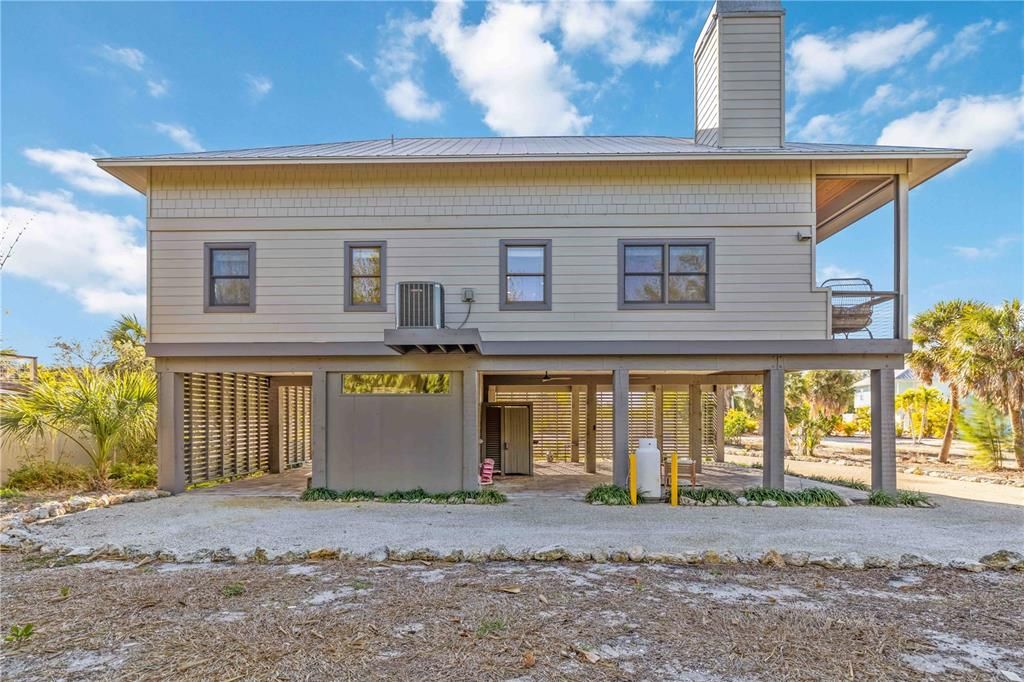 For Sale: $899,900 (3 beds, 2 baths, 1865 Square Feet)