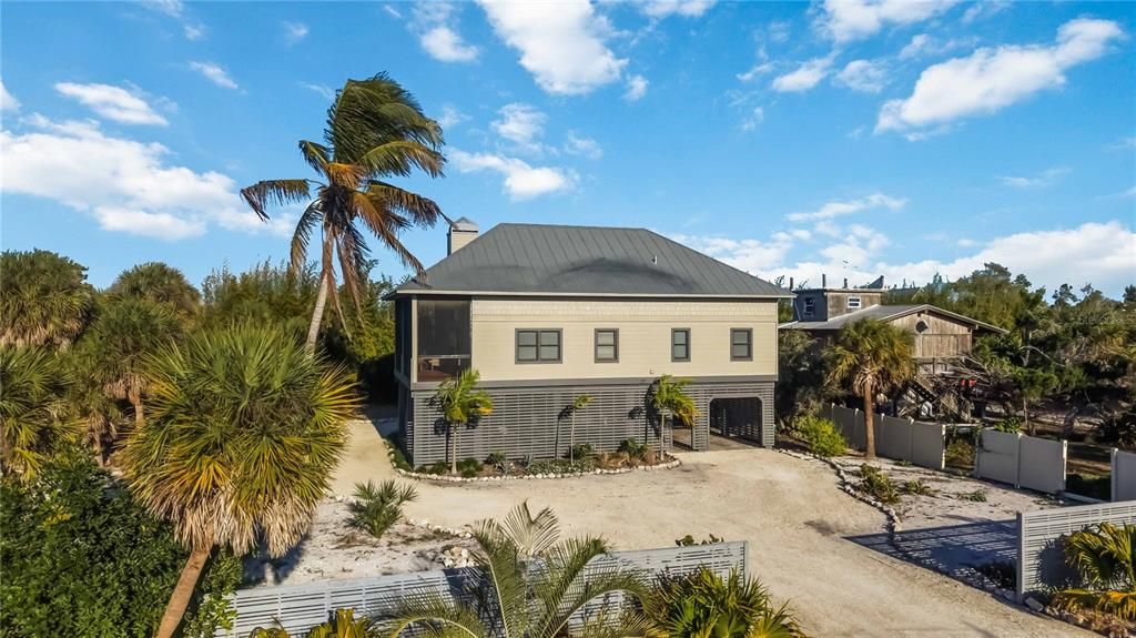 For Sale: $899,900 (3 beds, 2 baths, 1865 Square Feet)