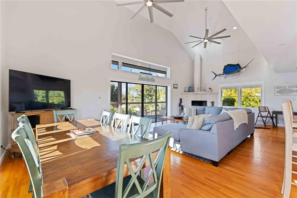 For Sale: $899,900 (3 beds, 2 baths, 1865 Square Feet)