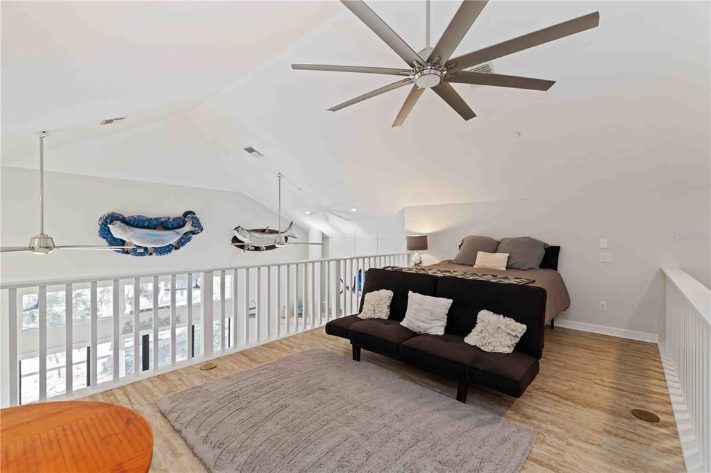 For Sale: $899,900 (3 beds, 2 baths, 1865 Square Feet)