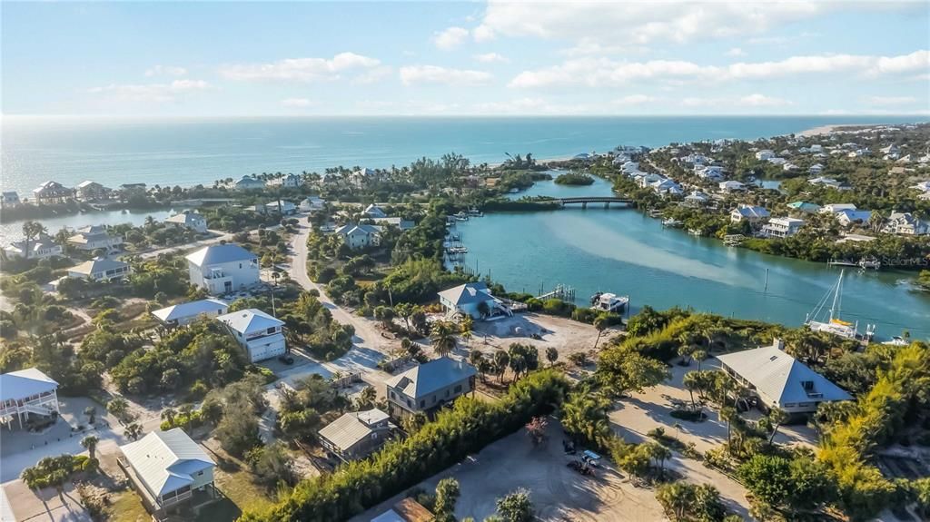 For Sale: $899,900 (3 beds, 2 baths, 1865 Square Feet)
