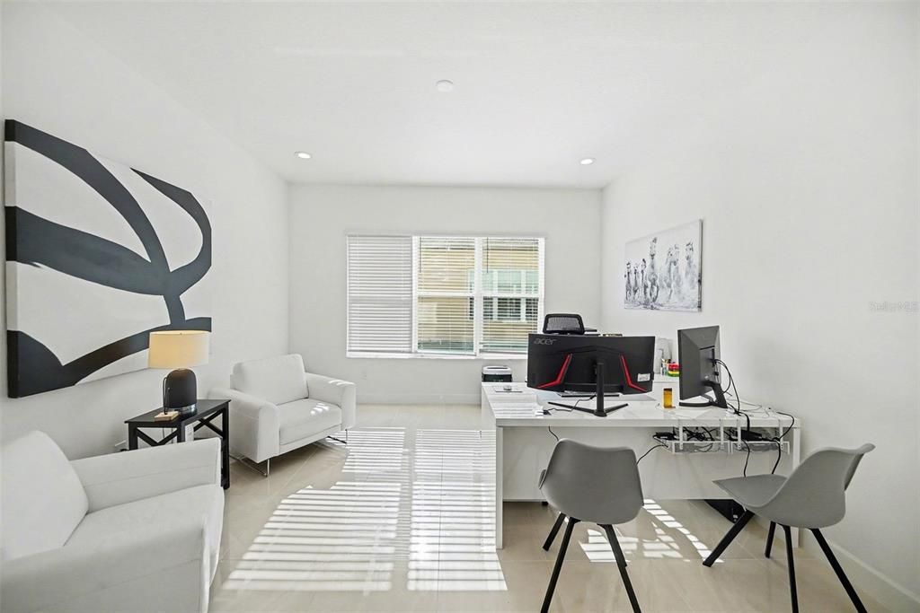 For Sale: $1,230,000 (4 beds, 5 baths, 4501 Square Feet)