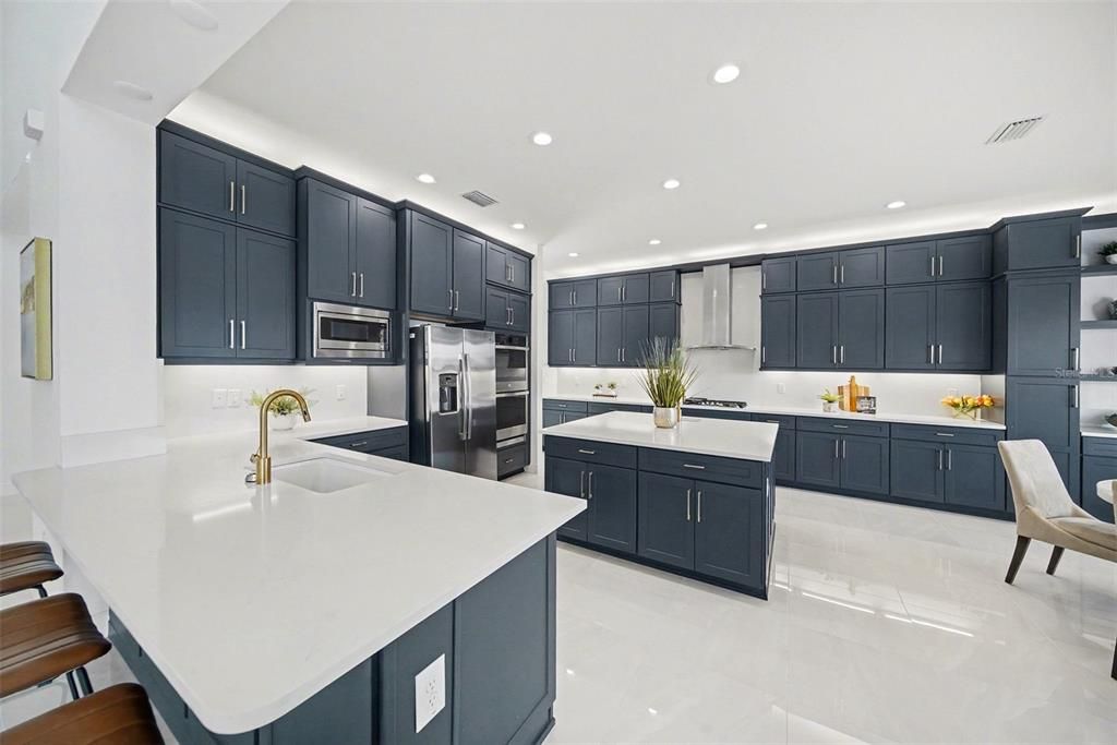 For Sale: $1,230,000 (4 beds, 5 baths, 4501 Square Feet)