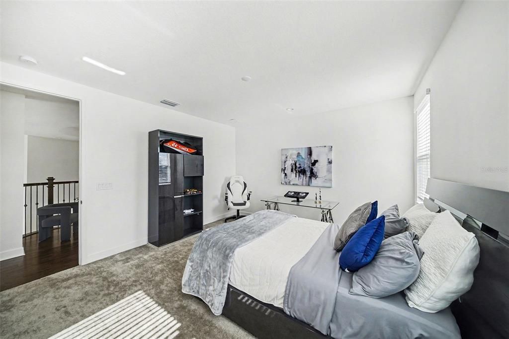 For Sale: $1,230,000 (4 beds, 5 baths, 4501 Square Feet)
