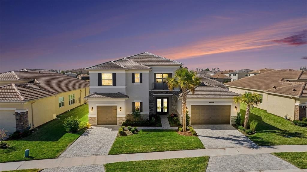 For Sale: $1,230,000 (4 beds, 5 baths, 4501 Square Feet)