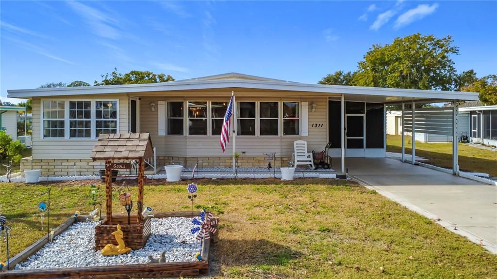 Active With Contract: $184,900 (3 beds, 2 baths, 1392 Square Feet)