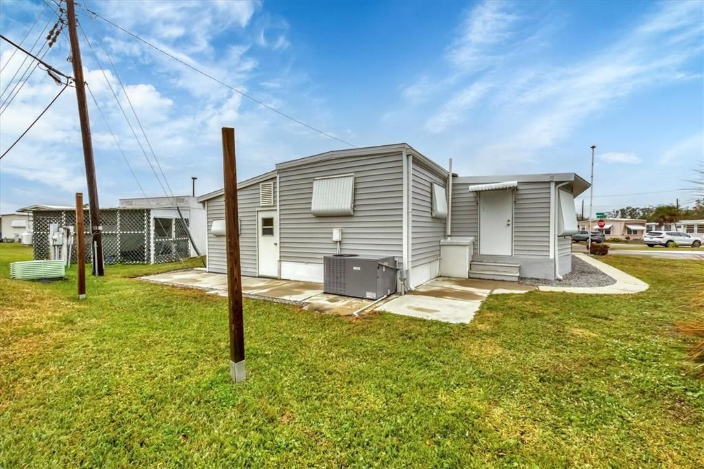 На продажу: $139,900 (2 спален, 1 ванн, 880 Квадратных фут)