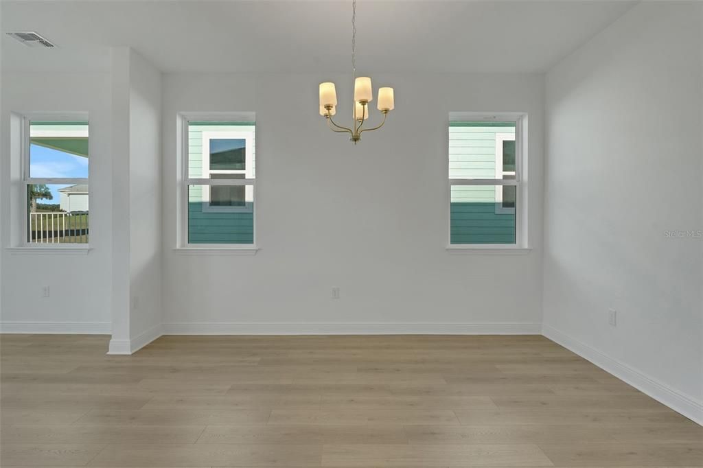 Active With Contract: $304,990 (2 beds, 2 baths, 1812 Square Feet)