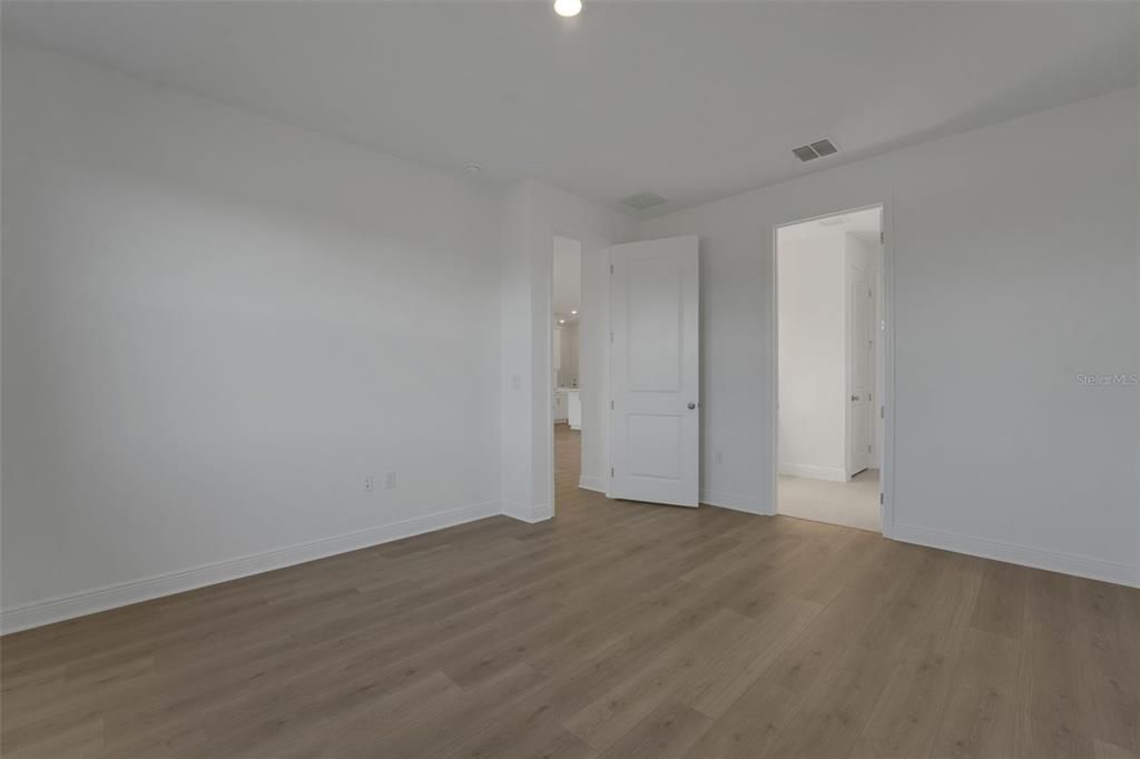 Active With Contract: $304,990 (2 beds, 2 baths, 1812 Square Feet)
