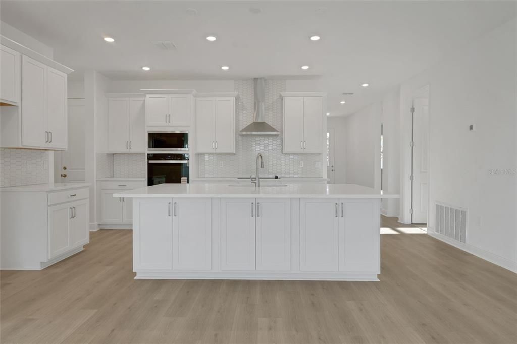 Active With Contract: $304,990 (2 beds, 2 baths, 1812 Square Feet)