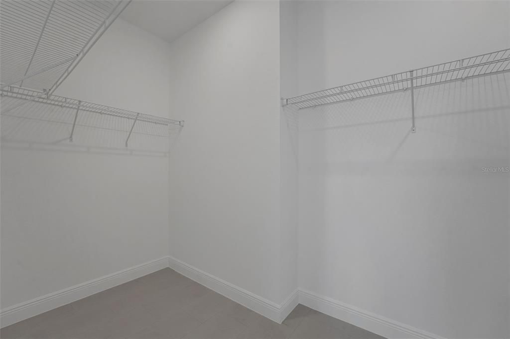 Active With Contract: $304,990 (2 beds, 2 baths, 1812 Square Feet)
