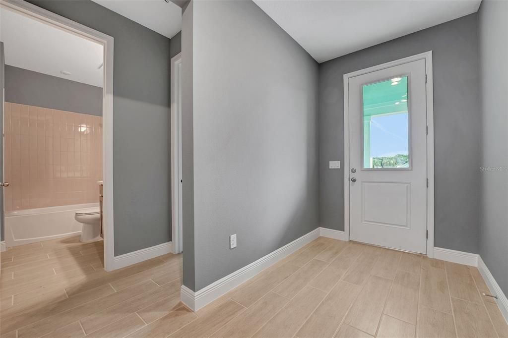 Active With Contract: $339,990 (3 beds, 3 baths, 2035 Square Feet)