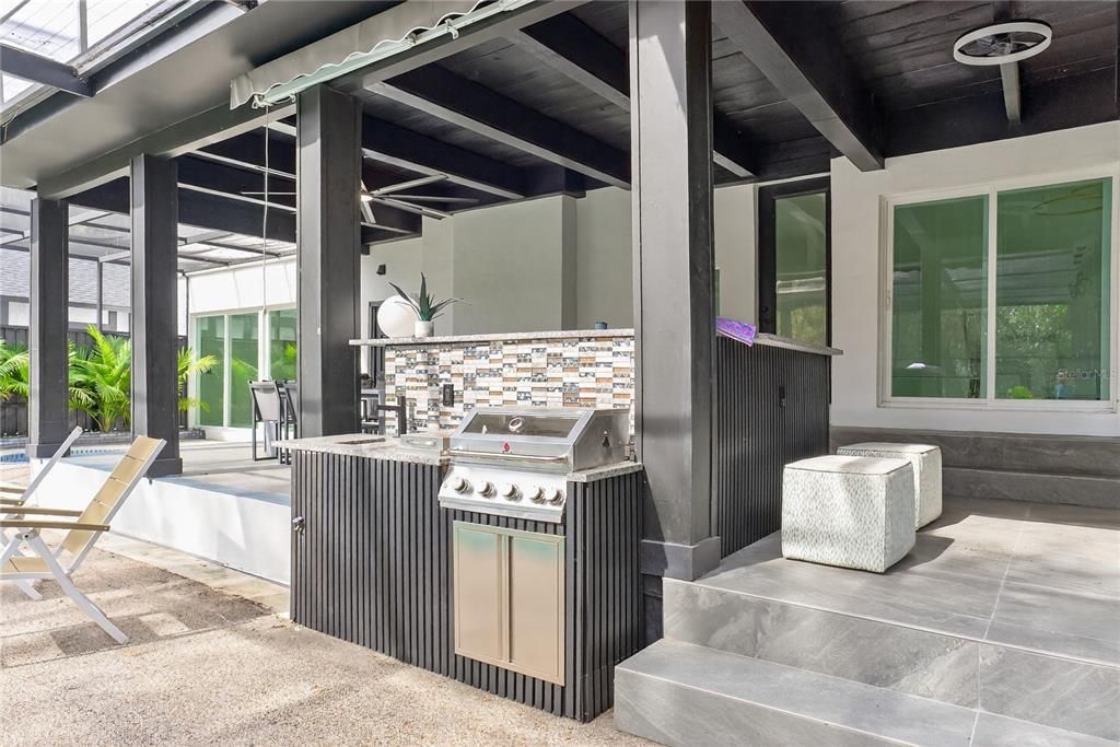 En Venta: $1,400,000 (4 camas, 4 baños, 4975 Pies cuadrados)