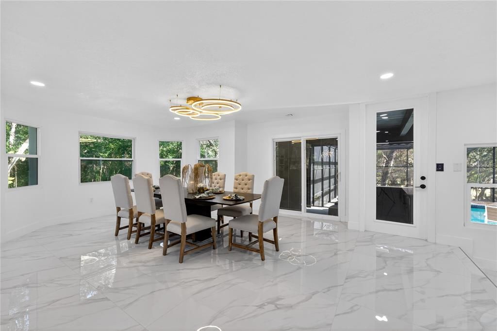 En Venta: $1,400,000 (4 camas, 4 baños, 4975 Pies cuadrados)