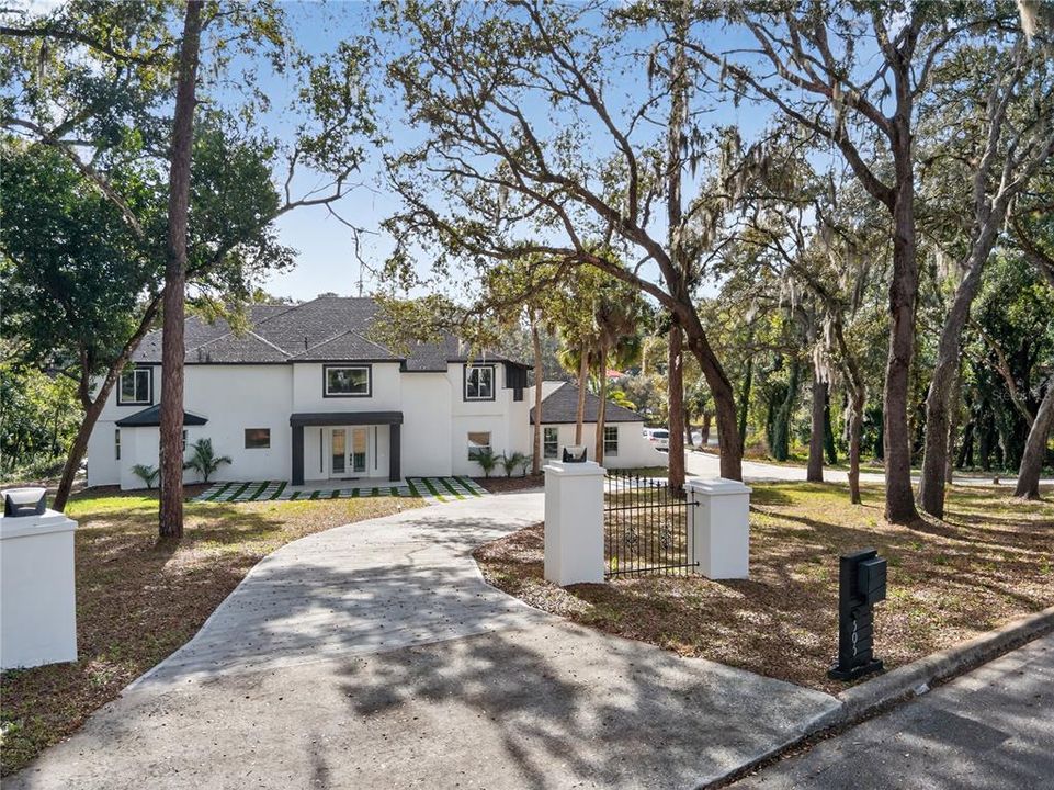 En Venta: $1,400,000 (4 camas, 4 baños, 4975 Pies cuadrados)