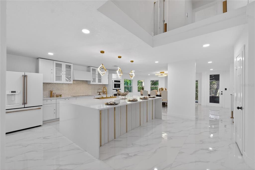 En Venta: $1,400,000 (4 camas, 4 baños, 4975 Pies cuadrados)