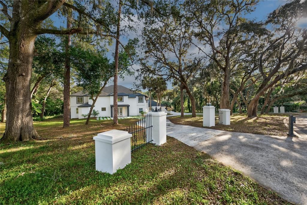 En Venta: $1,400,000 (4 camas, 4 baños, 4975 Pies cuadrados)