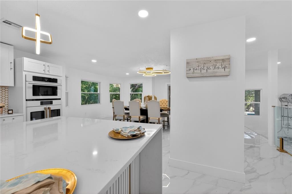 En Venta: $1,400,000 (4 camas, 4 baños, 4975 Pies cuadrados)