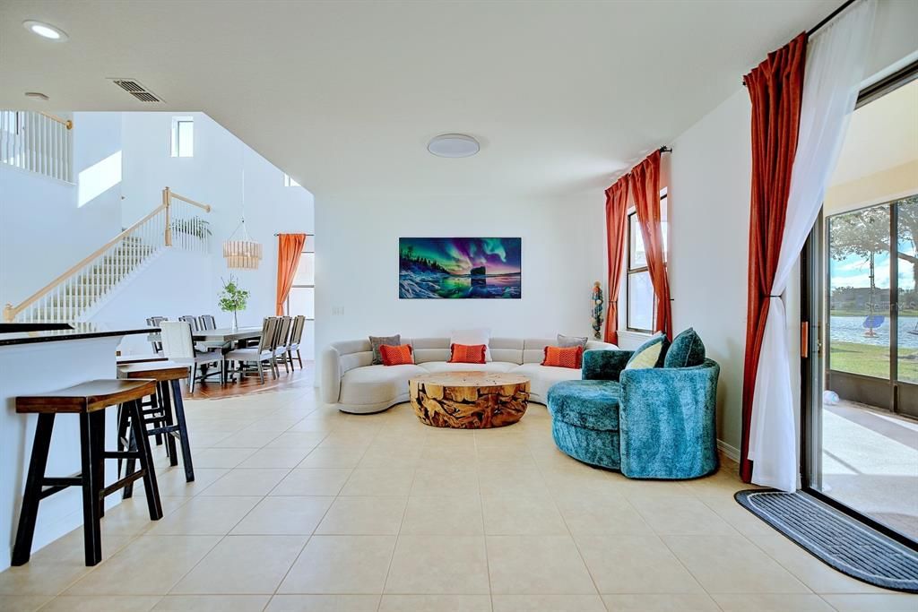 En Venta: $615,000 (4 camas, 3 baños, 3170 Pies cuadrados)