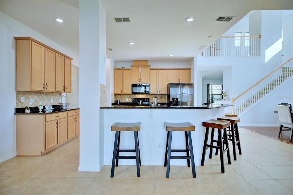 En Venta: $615,000 (4 camas, 3 baños, 3170 Pies cuadrados)