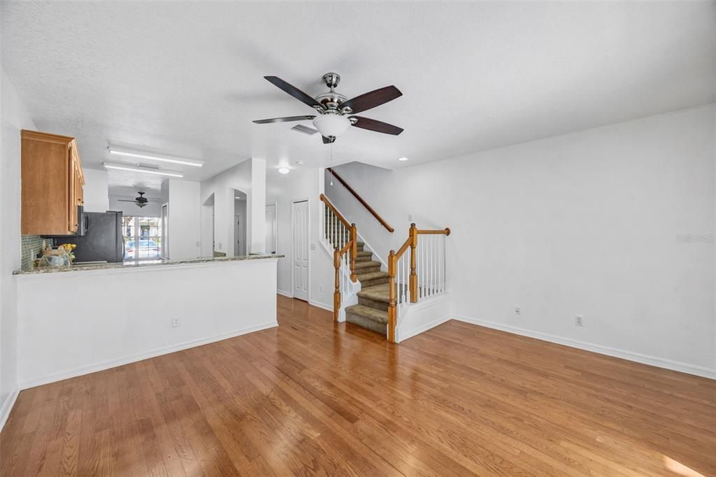 En Venta: $239,000 (2 camas, 2 baños, 1383 Pies cuadrados)