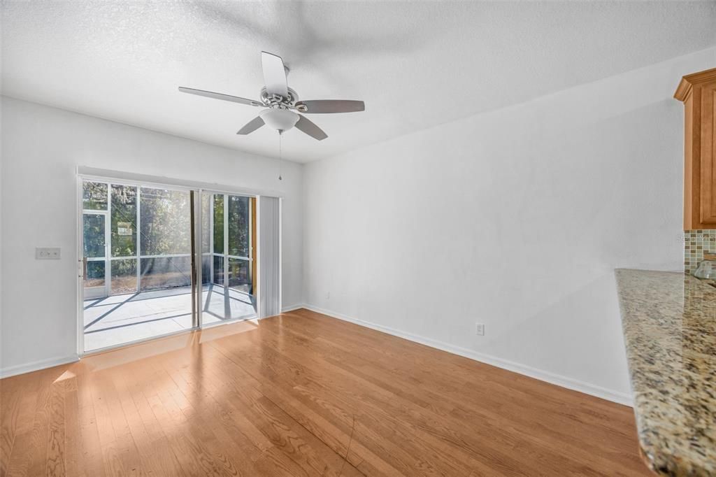 En Venta: $239,000 (2 camas, 2 baños, 1383 Pies cuadrados)